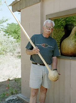 Bob with long-necked gourd